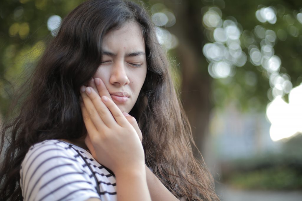 Síntomas de los hongos en la boca - Belén Pérez, dentista en Getxo