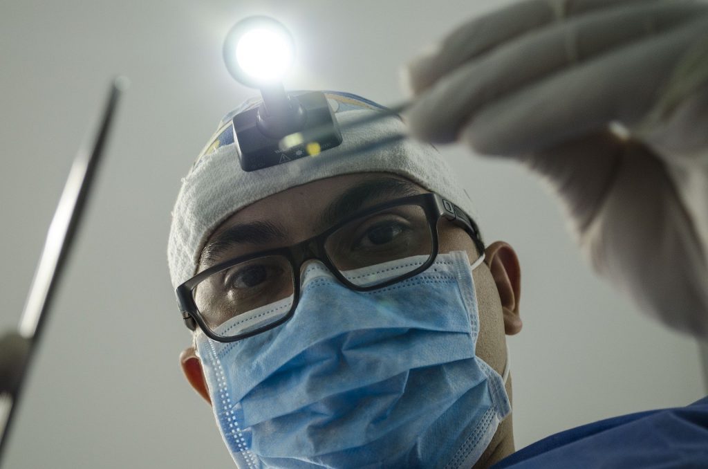 Tratamientos encías retraídas -  Belén Pérez dentista en Getxo