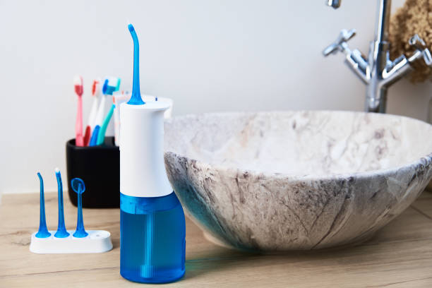 cómo usar el irrigador dental es una pregunta que nos hacen nuestros clientes. en este artículo os demostramos lo fácil que resulta usarlo